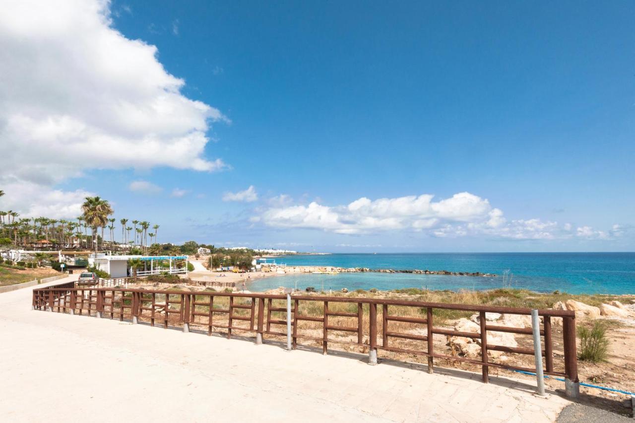 Apartment Marisol - Beachfront Протарас Екстериор снимка